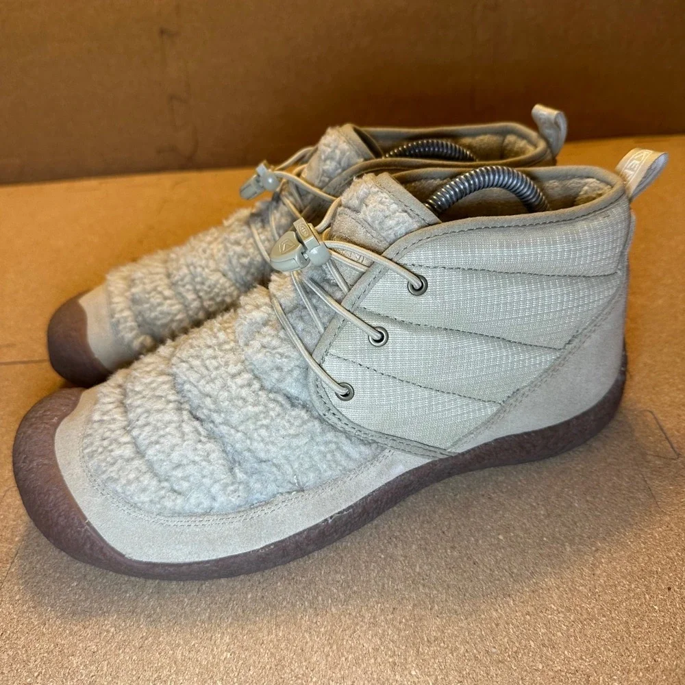 Keen‎ Howser II Mid Beige Faux Fur Bungee Lace Ankle Boots Womens 10 1023819